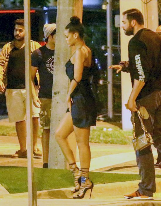 Rihanna zrobiła sobie tatuaż dla... Drake'a? (FOTO)