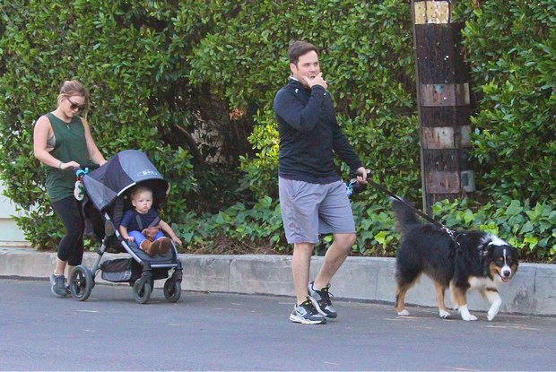 Hilary Duff z rodzinką w komplecie (FOTO) Hilary Duff z rodzinką w komplecie (FOTO)