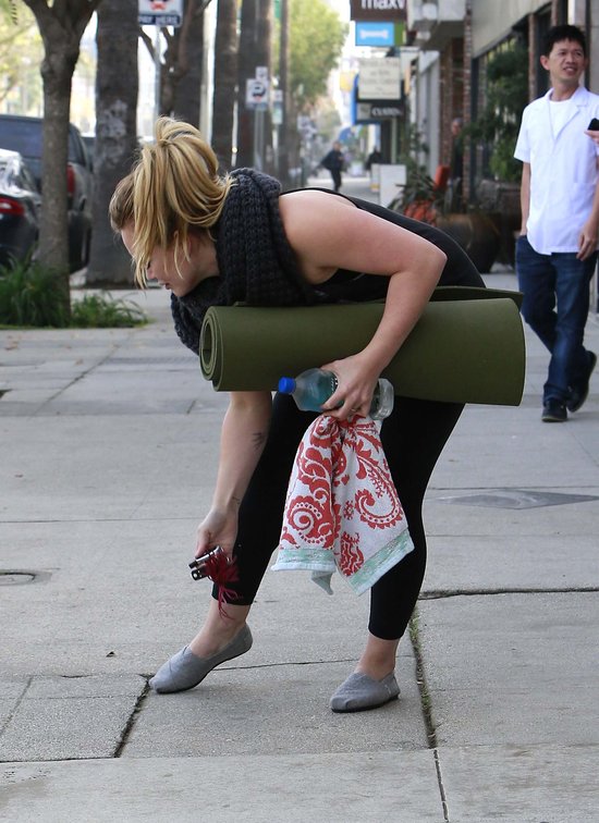 Hilary Duff wytrwale pracuje nad sylwetką (FOTO)