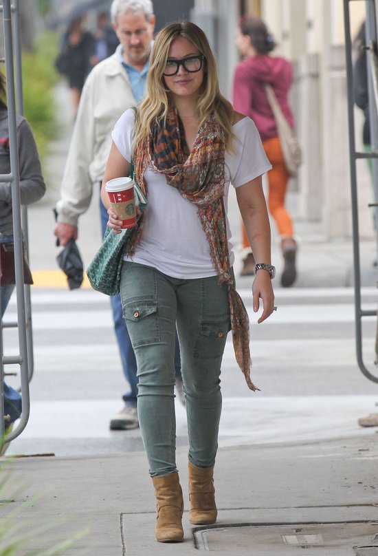 Hilary Duff na przedświątecznych zakupach (FOTO)