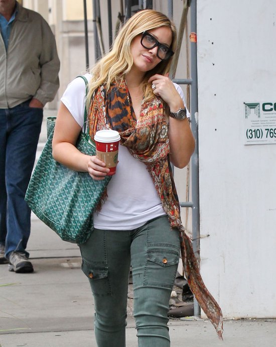 Hilary Duff na przedświątecznych zakupach (FOTO)