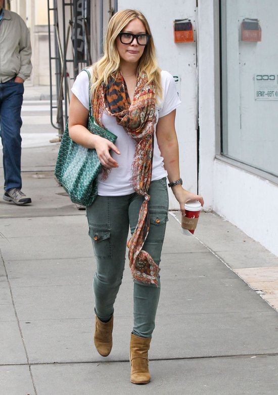 Hilary Duff na przedświątecznych zakupach (FOTO)