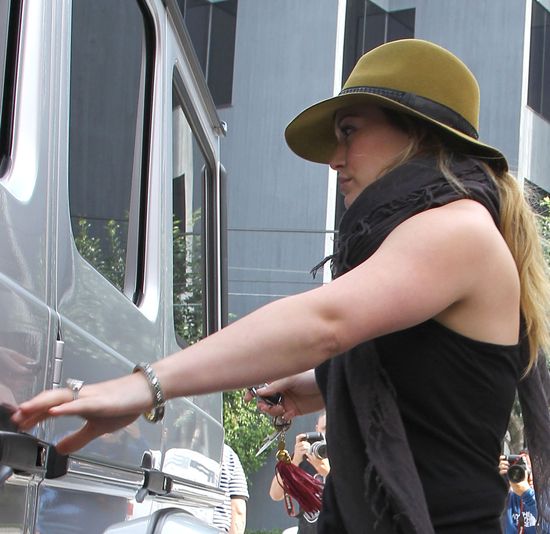 Jak Hilary Duff idzie powrót do formy? (FOTO) Jak Hilary Duff idzie powrót do formy? (FOTO)