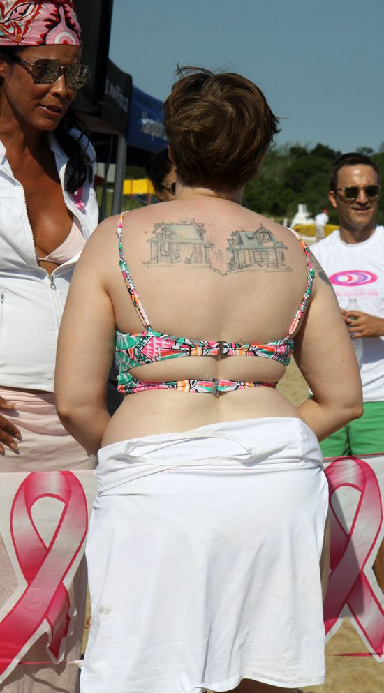 Ona wcale nie omija siłowni szerokim łukiem (FOTO)