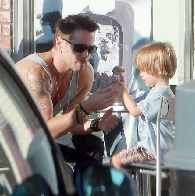 Przykładny tatuś Colin Farrell zabrał Henry'ego na lody FOTO