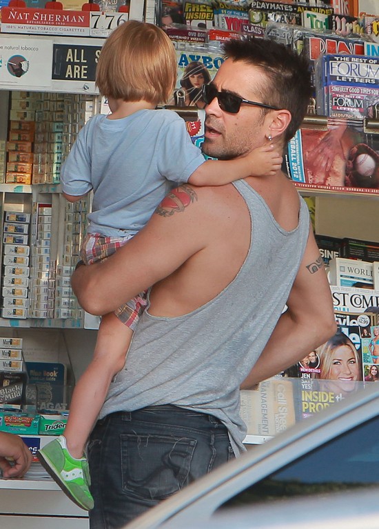 Przykładny tatuś Colin Farrell zabrał Henry'ego na lody FOTO