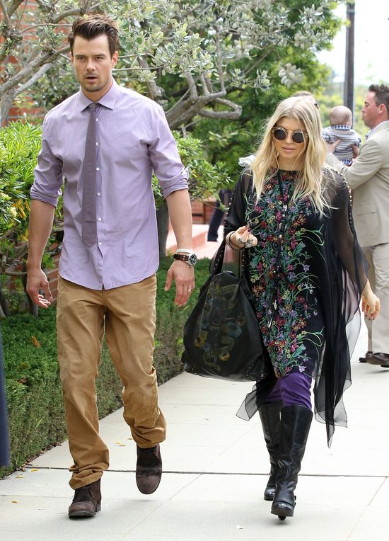 Fergie nie zamierza eksponować ciążowego brzucha (FOTO)