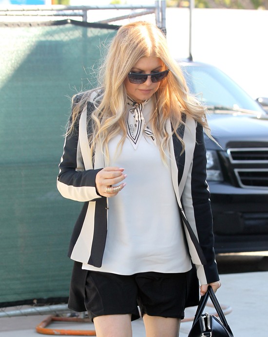 Świeżo upieczona mama Fergie na zakupach dla synka (FOTO) Świeżo upieczona mama Fergie na zakupach dla synka (FOTO)