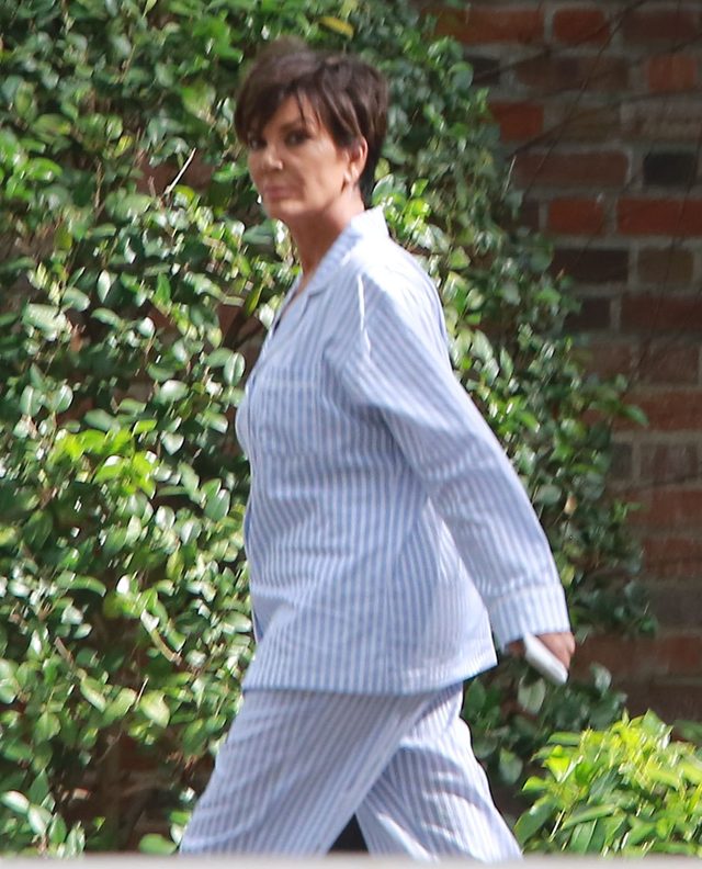 Kim Kardashian pokazała brzuch w piżamie (FOTO)