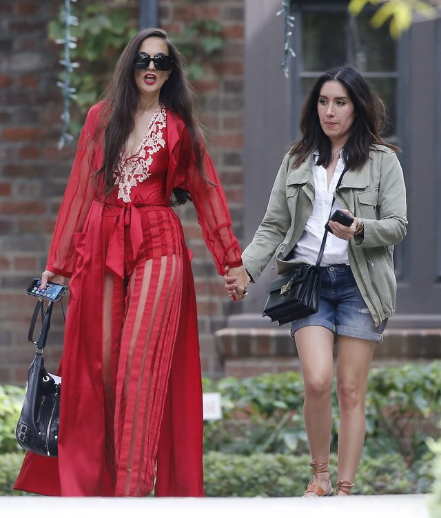 Kim Kardashian pokazała brzuch w piżamie (FOTO)