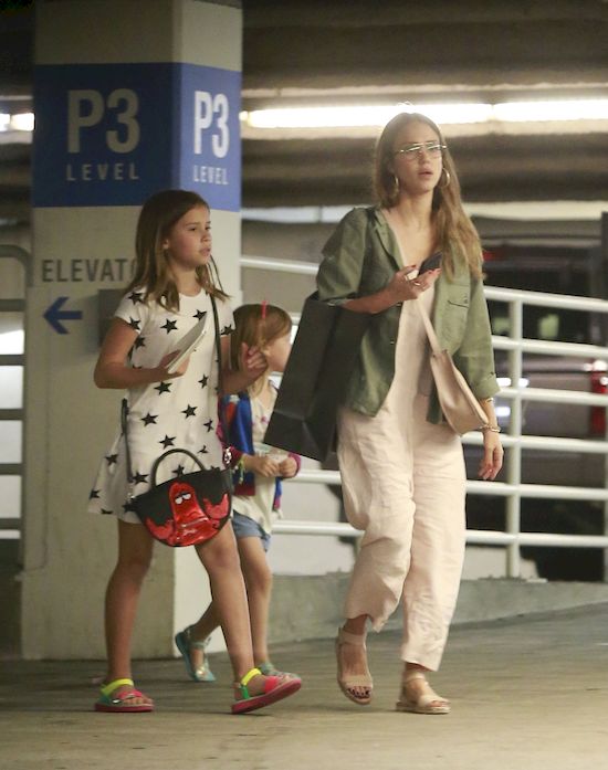 To niewiarygodne, jak córki Jessiki Alby już podrosły (ZDJĘCIA)