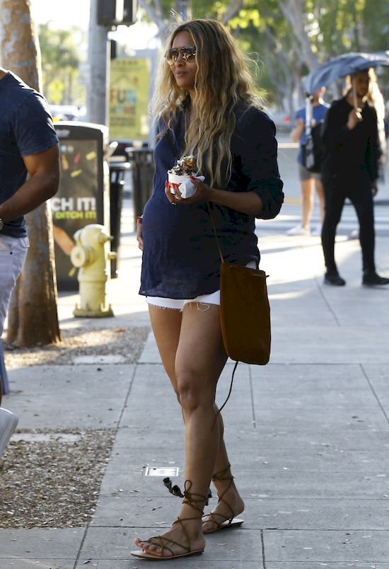 Ciara ostro SKRYTYKOWANA przez inne matki! Co za NIEODPOWIEDZIALNOŚĆ! (VIDEO)