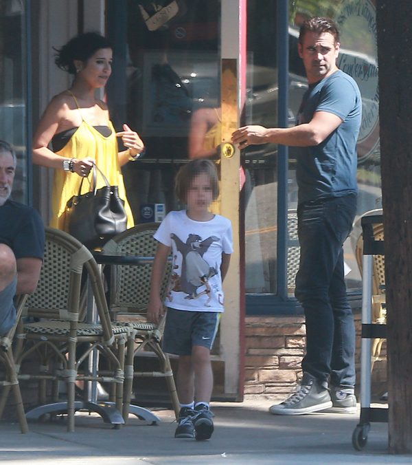 Colin Farrell z Henrym Tadeuszem na rodzinnym spacerze (FOTO