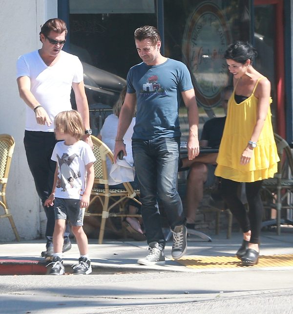 Colin Farrell z Henrym Tadeuszem na rodzinnym spacerze (FOTO