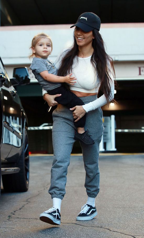 Czy Kourtney Kardashian na pewno jest w CZWARTEJ ciąży?!