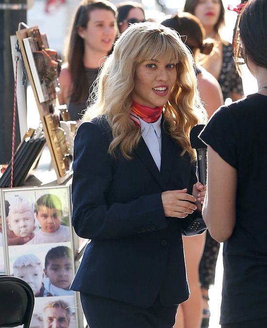 Kourtney Kardashian jest... BLONDYNKĄ?! Co za zmiana! (ZDJĘCIA)