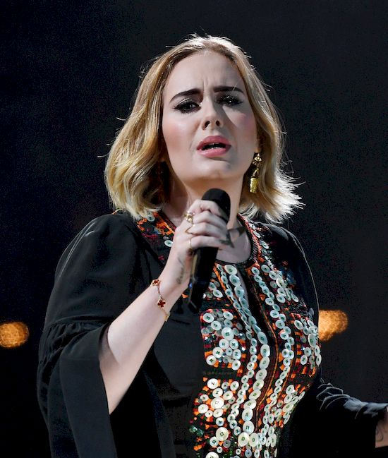 Adele STRACIŁA GŁOS! Dramat słynnej wokalistki