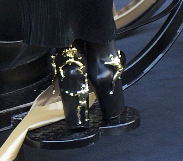 Lady Gaga promuje swoje perfumy Fame (FOTO)