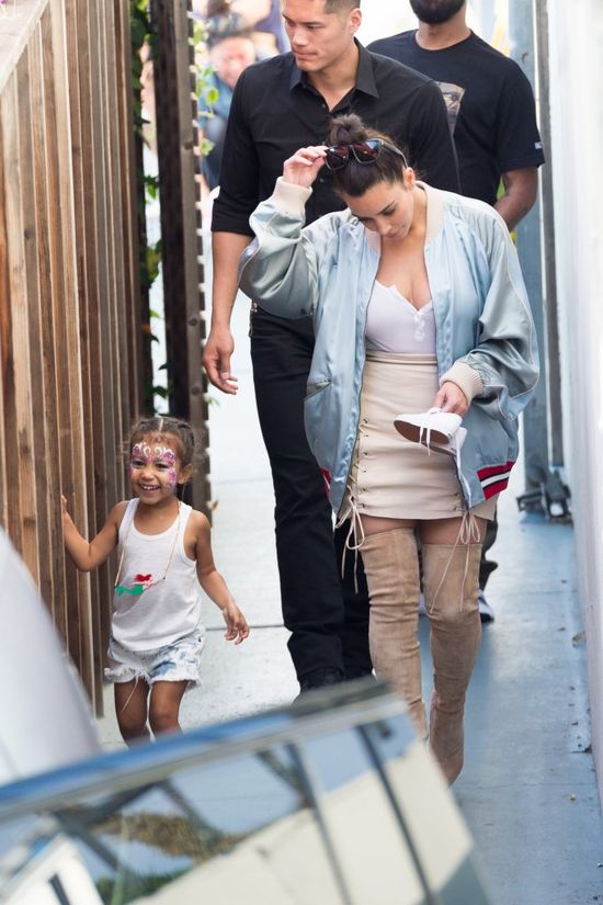 Kim Kardashian udostępniła uroczy filmik z North West (VIDEO) Kim Kardashian udostępniła uroczy filmik z North West (VIDEO)