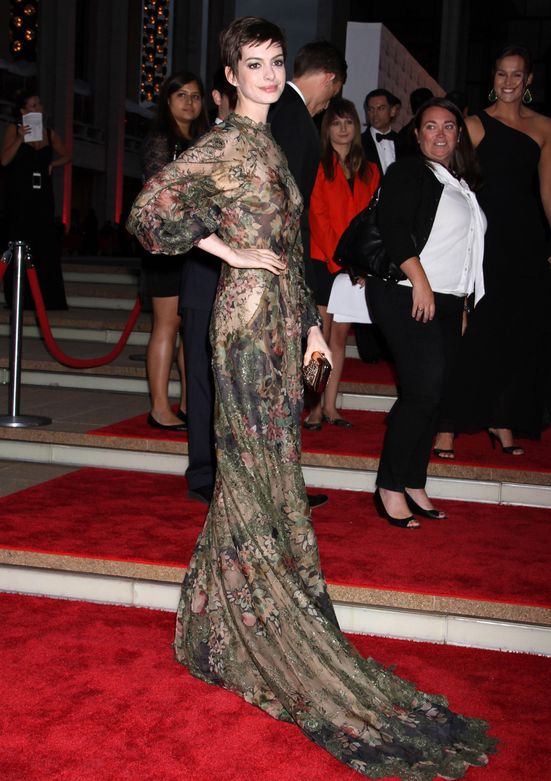 Anne Hathaway na gali New York City Ballet (FOTO) Anne Hathaway na gali New York City Ballet (FOTO)