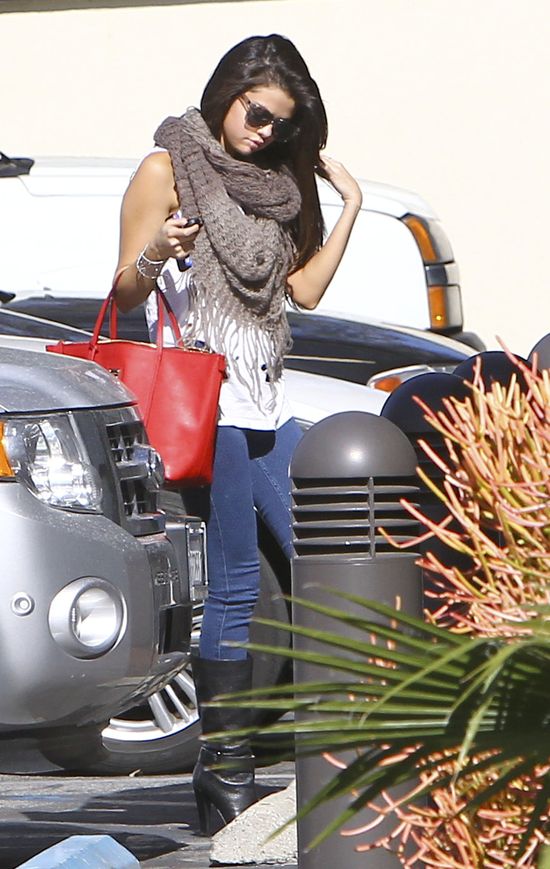 Selena Gomez to prawdiwa modnisia (FOTO)