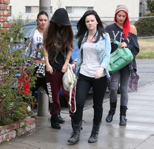 Gwiazdorskie maniery młodej aktorki (FOTO)