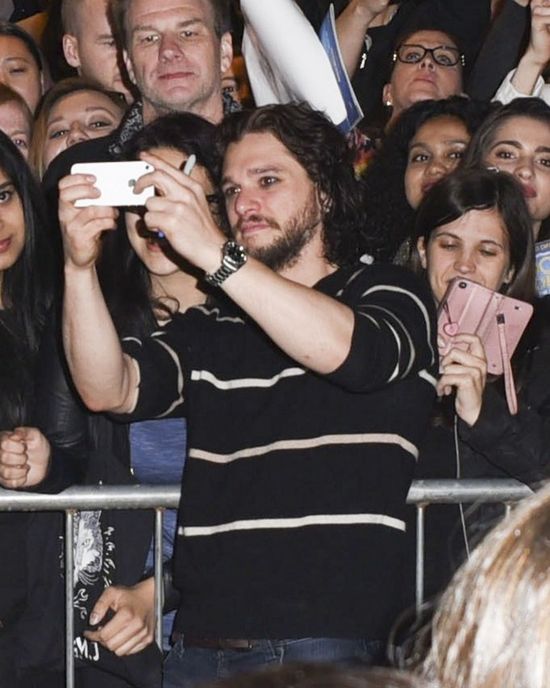 Kit Harington ma problemy w pracy przez... fanów Gry o Tron!