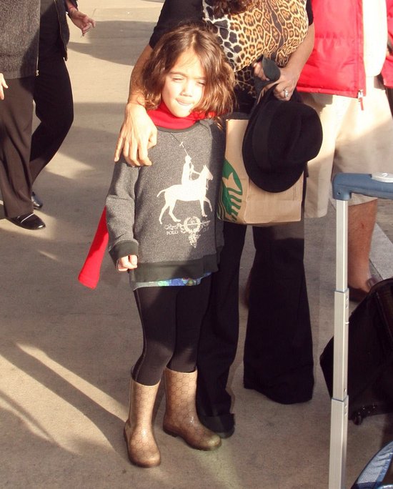  Córeczka Salmy Hayek to już duża dziewczynka (FOTO)