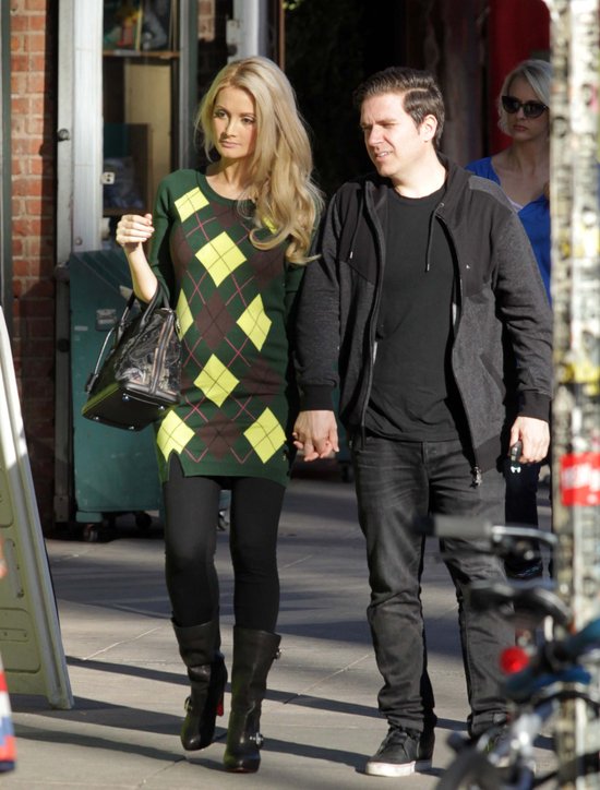 Holly Madison sobotę spędzała na zakupach (FOTO) Holly Madison sobotę spędzała na zakupach (FOTO)