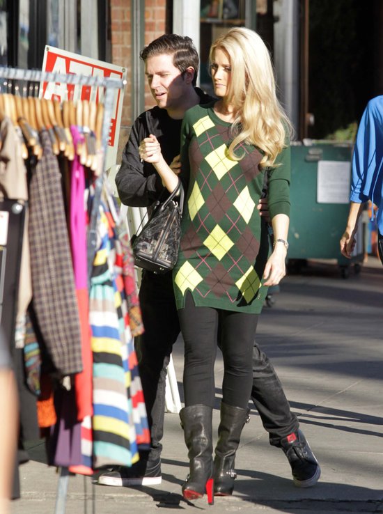 Holly Madison sobotę spędzała na zakupach (FOTO) Holly Madison sobotę spędzała na zakupach (FOTO)