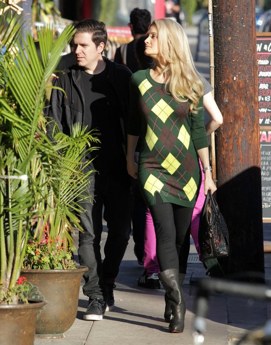 Holly Madison sobotę spędzała na zakupach (FOTO) Holly Madison sobotę spędzała na zakupach (FOTO)