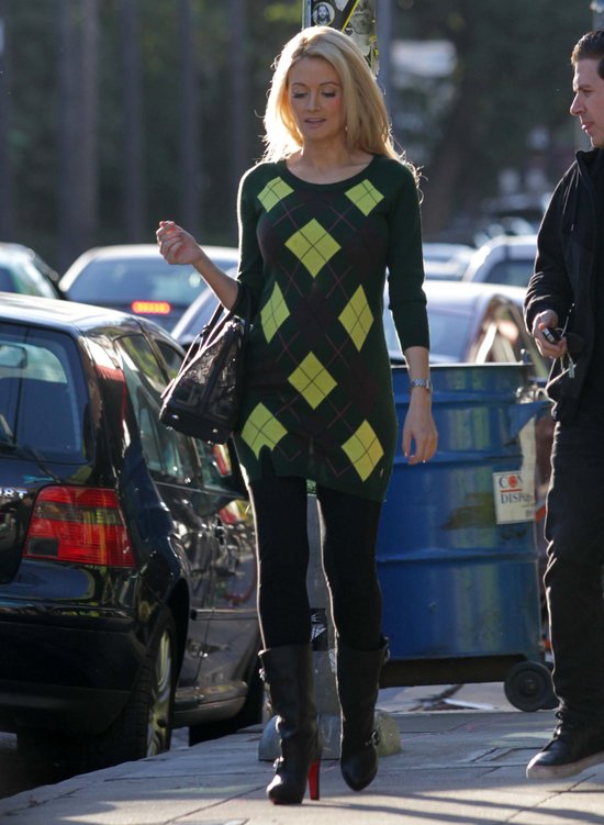 Holly Madison sobotę spędzała na zakupach (FOTO) Holly Madison sobotę spędzała na zakupach (FOTO)