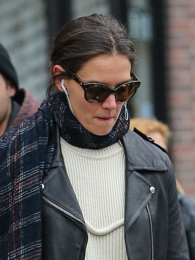 Katie Holmes nie farbuje siwych włosów (FOTO)