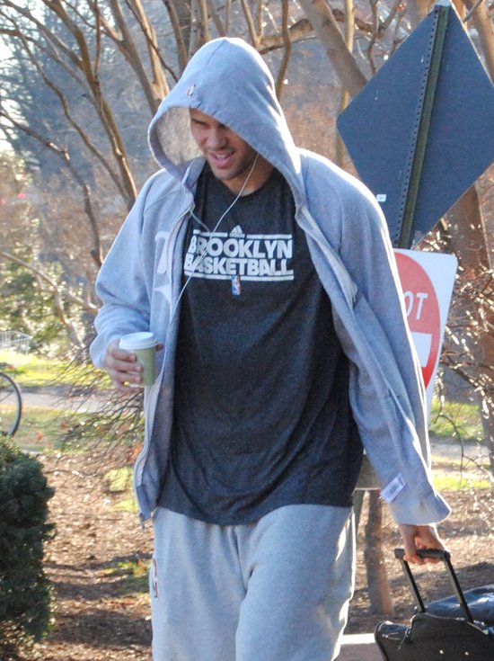 Kris Humphries nie spieszy się do rozwodu (FOTO) Kris Humphries nie spieszy się do rozwodu (FOTO)