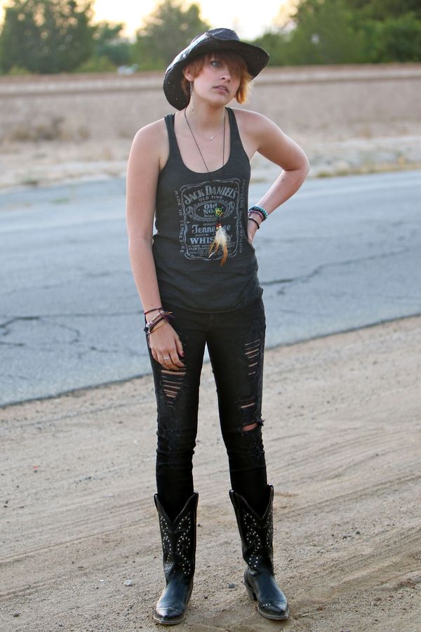 Paris Jackson niezadowolona z nowej fryzury? (FOTO)