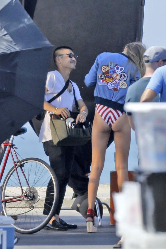 Gigi Hadid kusi swoją sylwetką w skąpym bikini (FOTO)