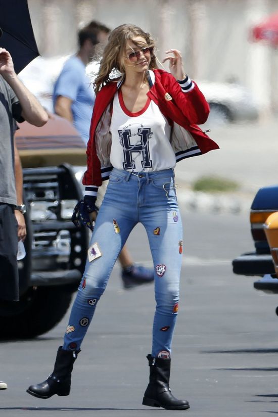 Gigi Hadid kusi swoją sylwetką w skąpym bikini (FOTO)