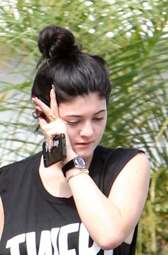 Kylie Jenner wstydzi się pokazać bez makijażu (FOTO)