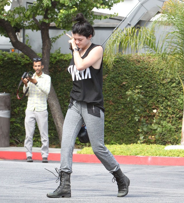 Kylie Jenner wstydzi się pokazać bez makijażu (FOTO)