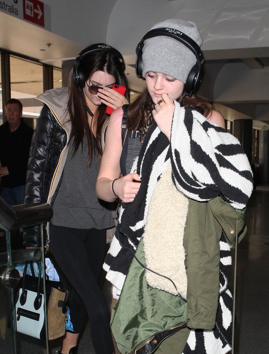 Siostry Jenner nie mają ochoty na pozowanie (FOTO)