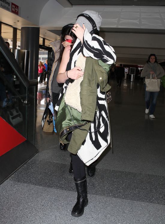 Siostry Jenner nie mają ochoty na pozowanie (FOTO)