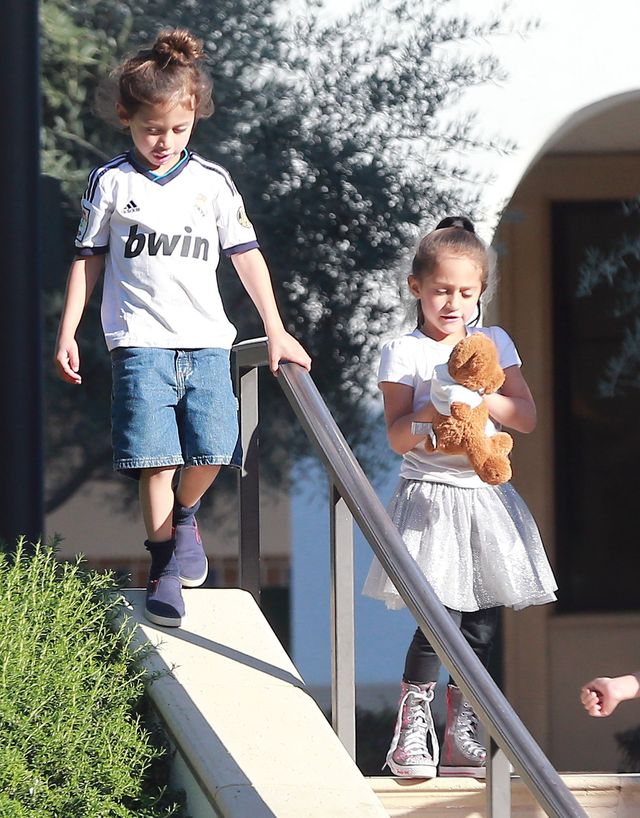 Dzieci Jennifer Lopez są bardziej podobne do ojca (FOTO) Dzieci Jennifer Lopez są bardziej podobne do ojca (FOTO)