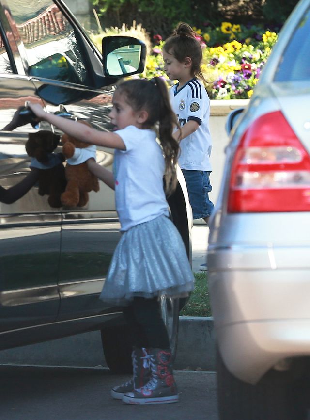 Dzieci Jennifer Lopez są bardziej podobne do ojca (FOTO) Dzieci Jennifer Lopez są bardziej podobne do ojca (FOTO)