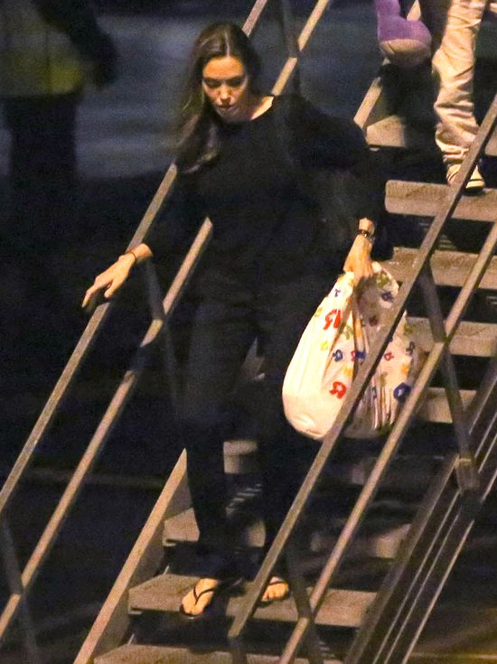 Brad Pitt martwi się o Angelinę Jolie Brad Pitt martwi się o Angelinę Jolie