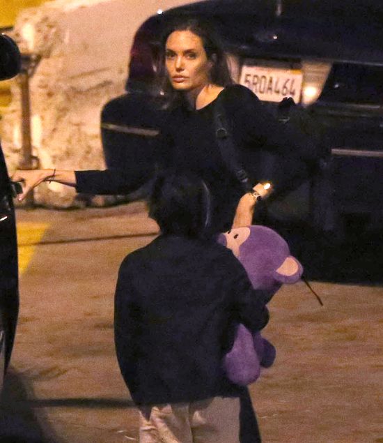 Brad Pitt martwi się o Angelinę Jolie Brad Pitt martwi się o Angelinę Jolie