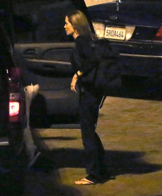 Brad Pitt martwi się o Angelinę Jolie Brad Pitt martwi się o Angelinę Jolie