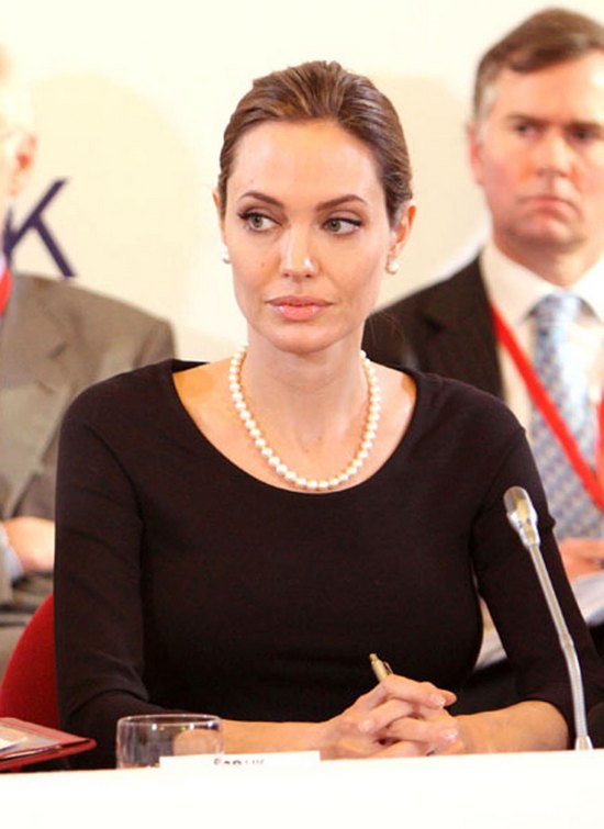 Terlikowski o Jolie: Ona się okaleczyła