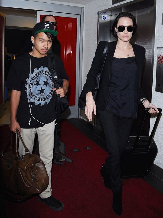 Jolie to nie Victoria Beckham. Strzeże prywatności (FOTO) Jolie to nie Victoria Beckham. Strzeże prywatności (FOTO)