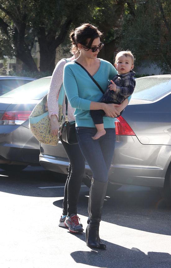 January Jones jest teraz brunetką! (FOTO)