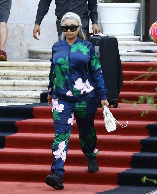 Blac Chyna chwali się swoim ciążowym brzuszkiem! (FOTO) Blac Chyna chwali się swoim ciążowym brzuszkiem! (FOTO)